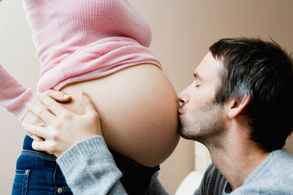 Мужчина и беременность, чем можно помочь жене во время беременности и родов, совместные роды