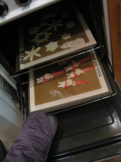 bread-dough-ornaments-in-oven.jpg